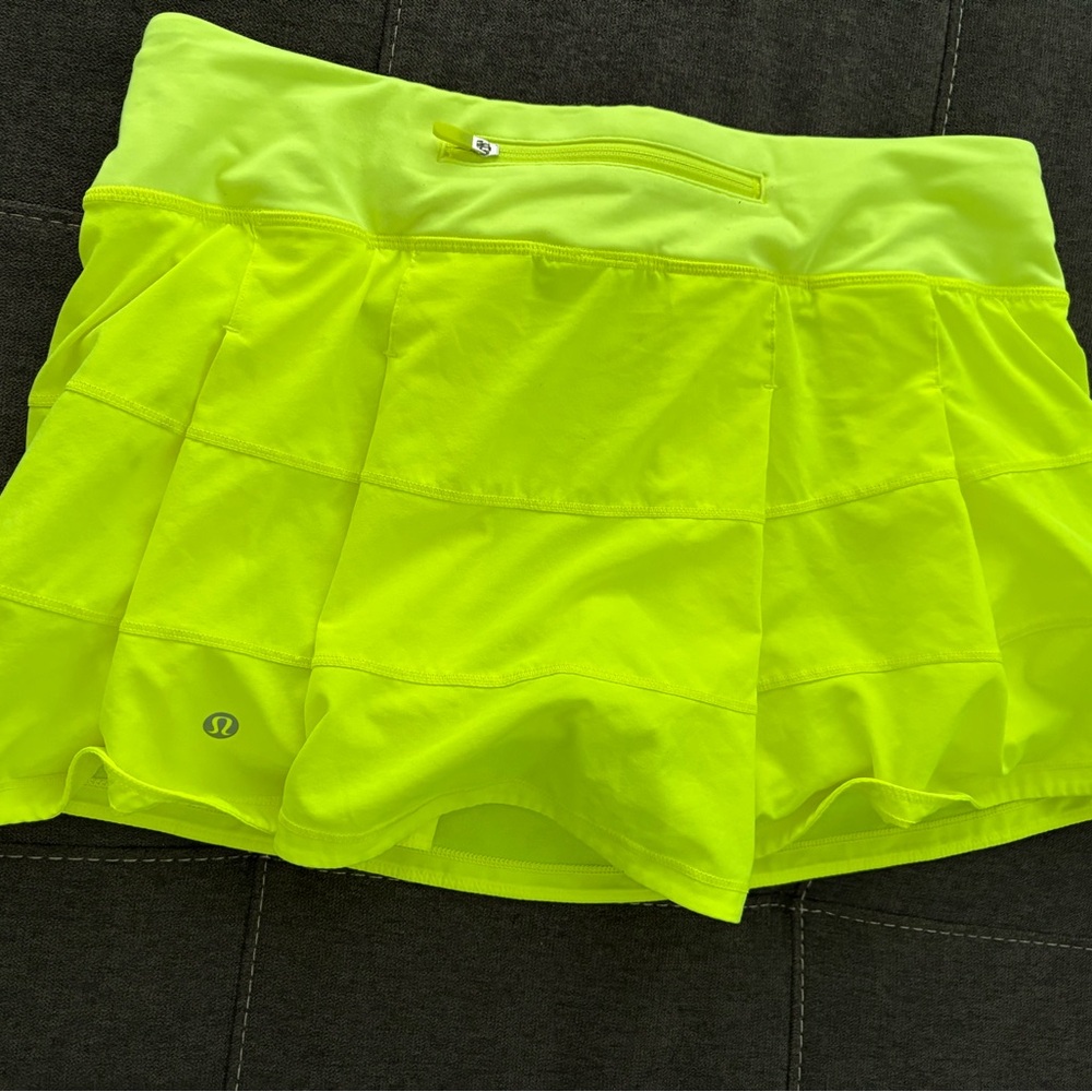 lululemon athletica Women's Bright Yellow Skort authentic. !